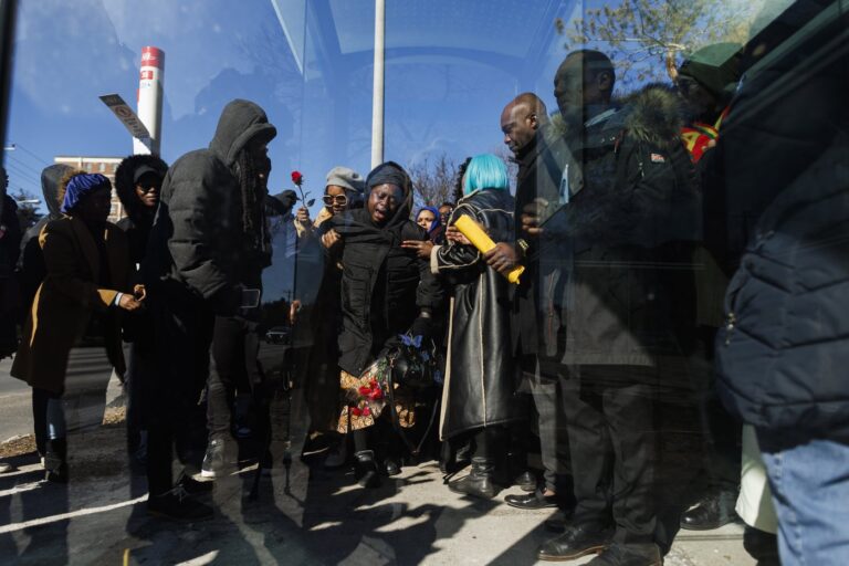 toronto bus stop shooting