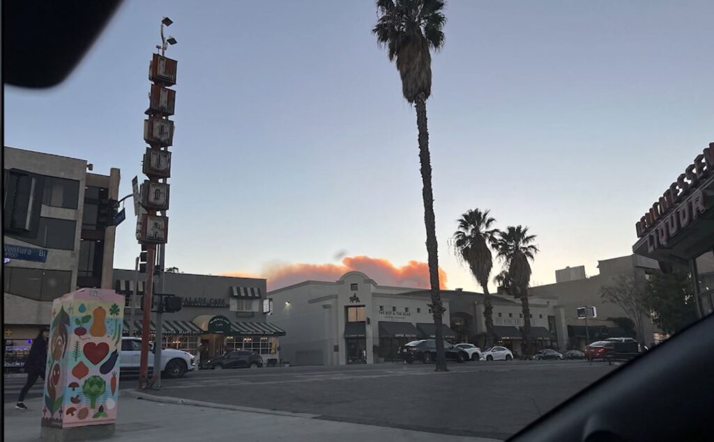 LA fire - Sherman Oaks