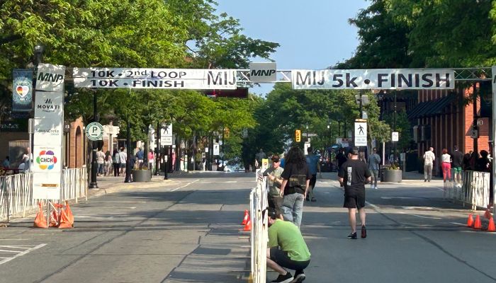 Burlington Moon in June Road Race