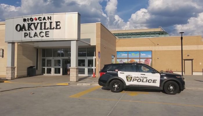 Oakville Place Mall smash-and-grab