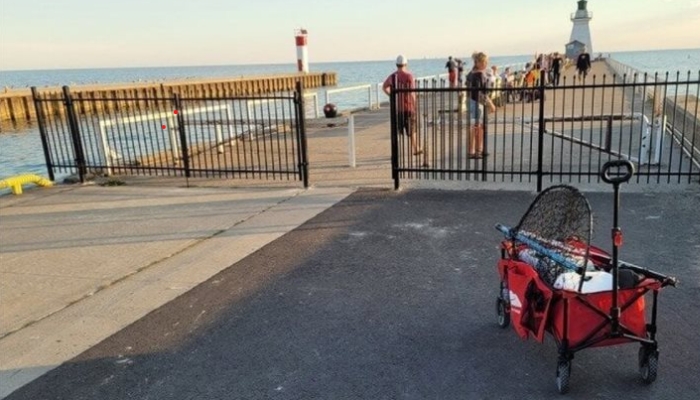 Port Dover pier fence