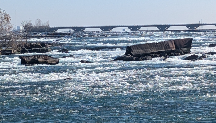 Niagara Falls Iron Scow