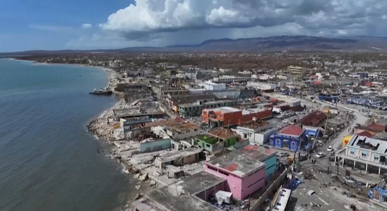 Hamilton Loves Jamaica hurricane support