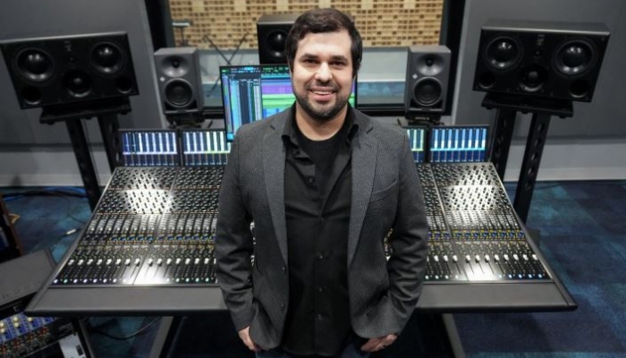 CP ONLY - JUSTIN GRAY