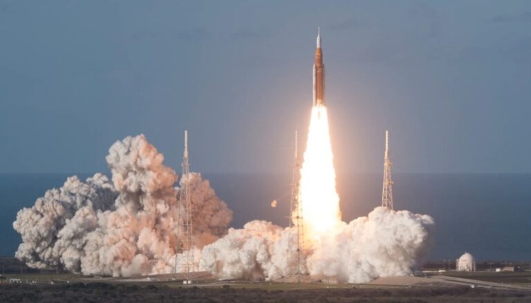 nasa artemis II moon mission