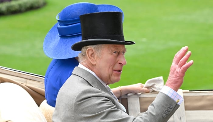 King Charles-2282485247 700x400