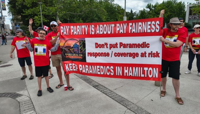 Hamilton EMS paramedics rally contract